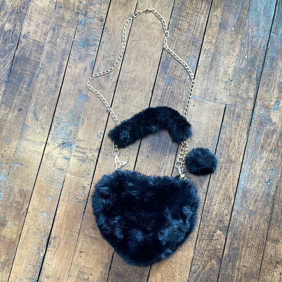 Affordable Fashion Finds Handbags - 2/$30•Black🖤 Faux Fur Heart Shaped Purse / Bag